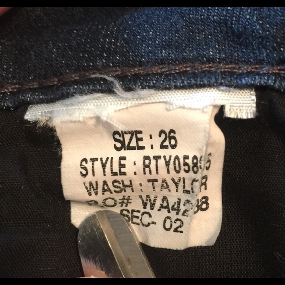 Joe’s Jeans Bootcut Sz 26 Dark Wash Color, EUC - Picture 9 of 9